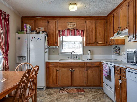 3rd image of 1247 Compass Creek Dr
