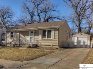 7602 Sherman Dr, Omaha, NE 68134
