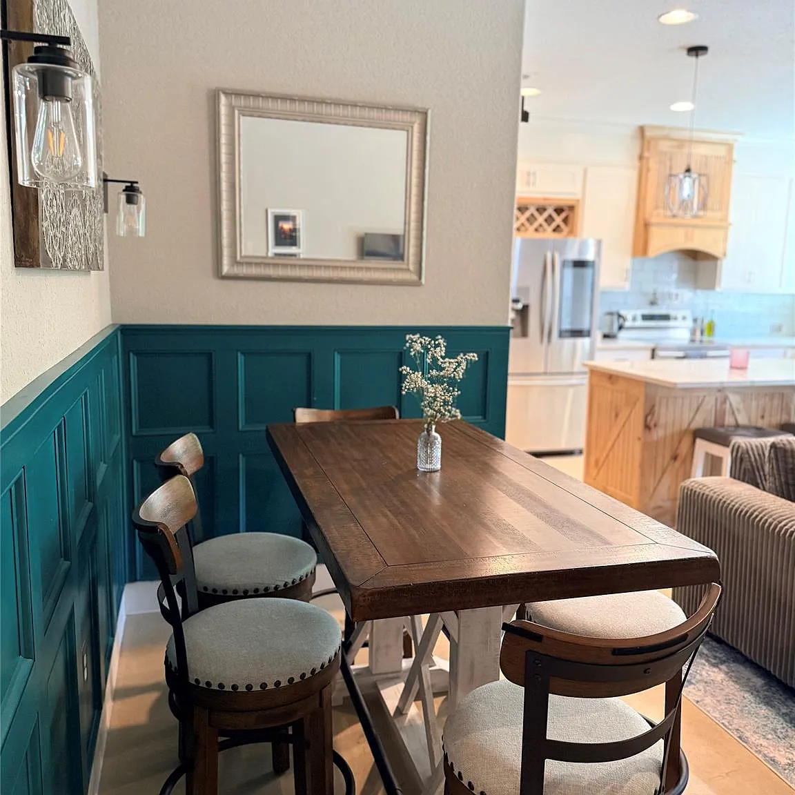3 bed, 2.0 bath, 1293 sqft, $2,850 — Photo 3