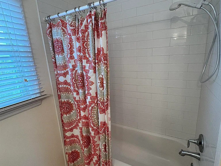 8208 Lagoon Dr — Photo 15