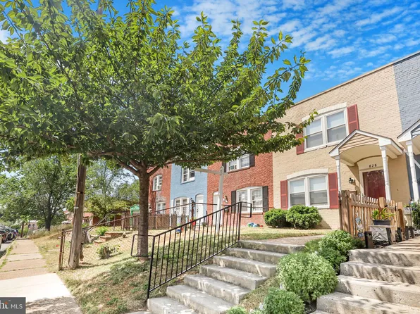828 Stoll St, Baltimore, MD 21225