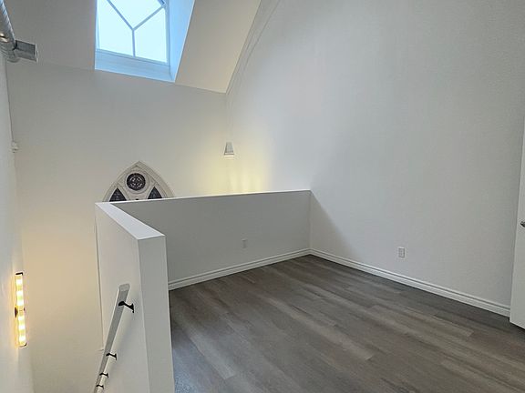 5th image of 16 W Avenue South Ave #108