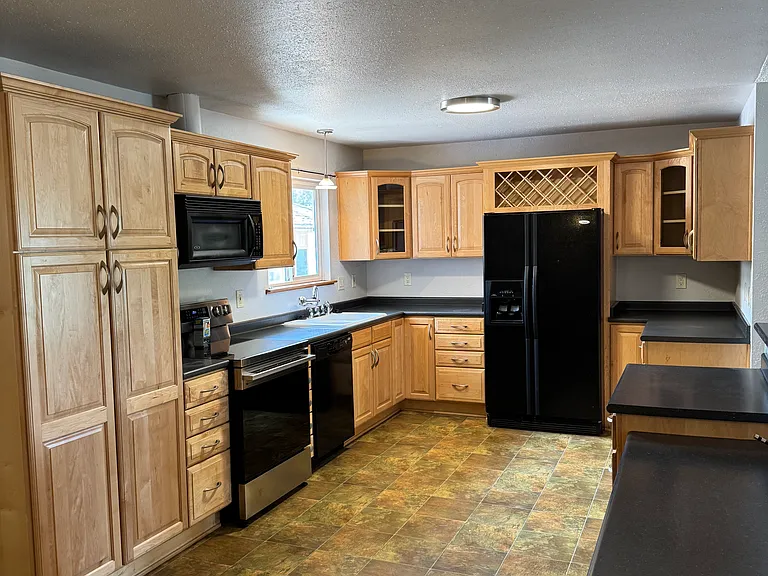 15295 Toll Rd — Photo 3