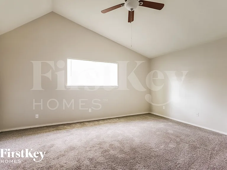 3303 Sycamore Springs Dr — Photo 9