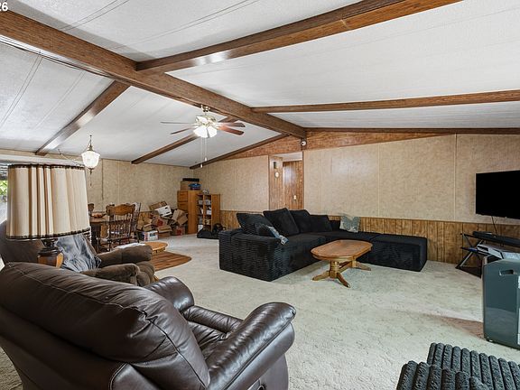 5th image of 1146 Laura St