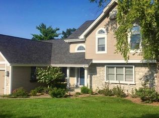 34 Ravens Pointe Lake, Lake Saint Louis, MO 63367