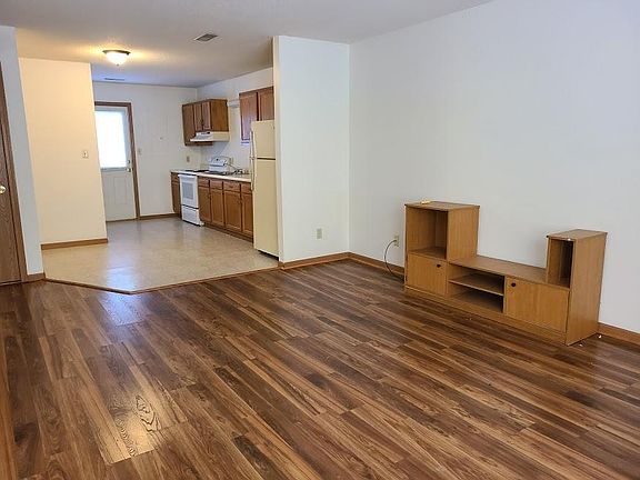 5th image of 1203 S Wabash St