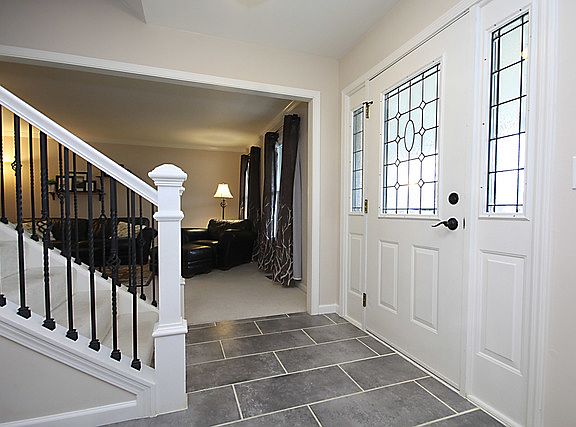 3rd image of 1212 Averill Dr