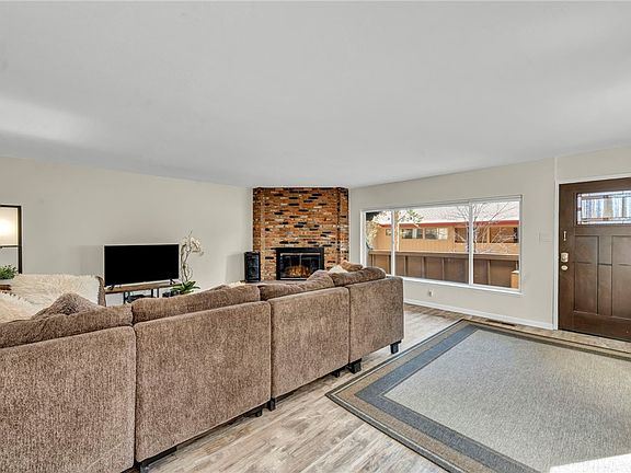 3rd image of 866 Northwood Blvd #37