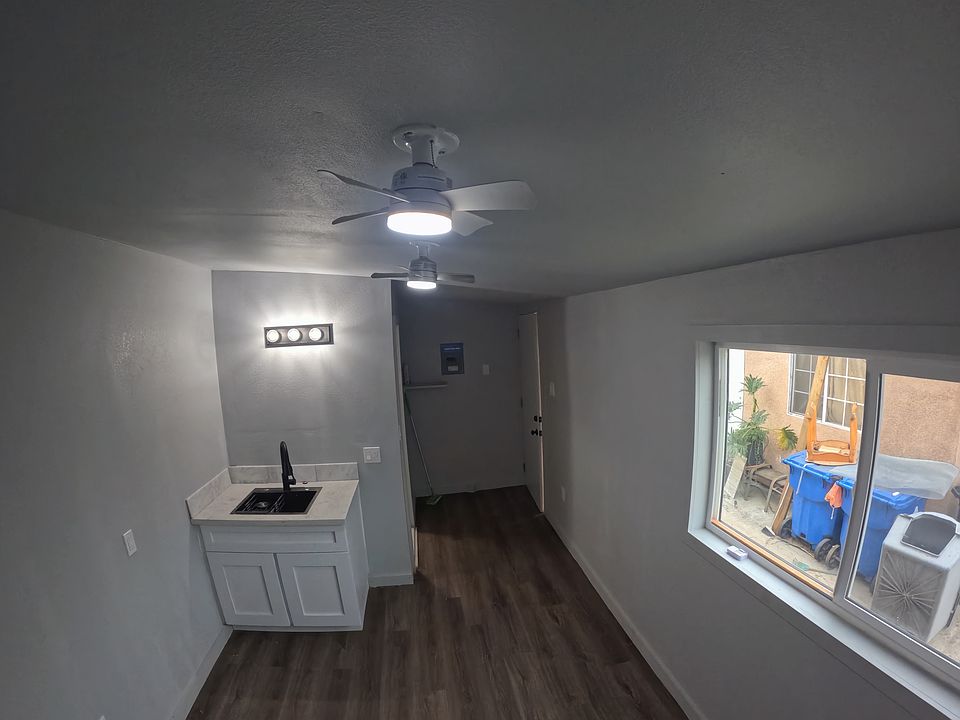 1st image of 234 W 77th St
