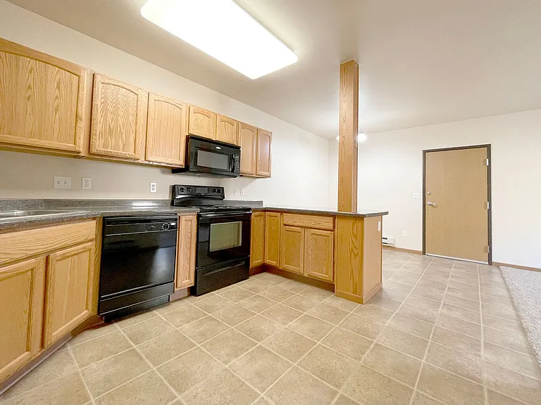 Apartments on Main - Live the Downtown Lifestyle — Photo 11