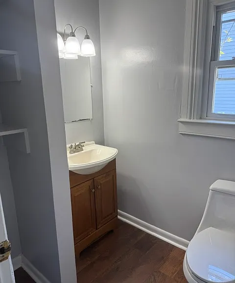 2225 Venable St — Photo 4