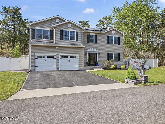 2nd image of 441 Montgomery Avenue