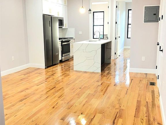 2nd image of 80 Autumn Avenue