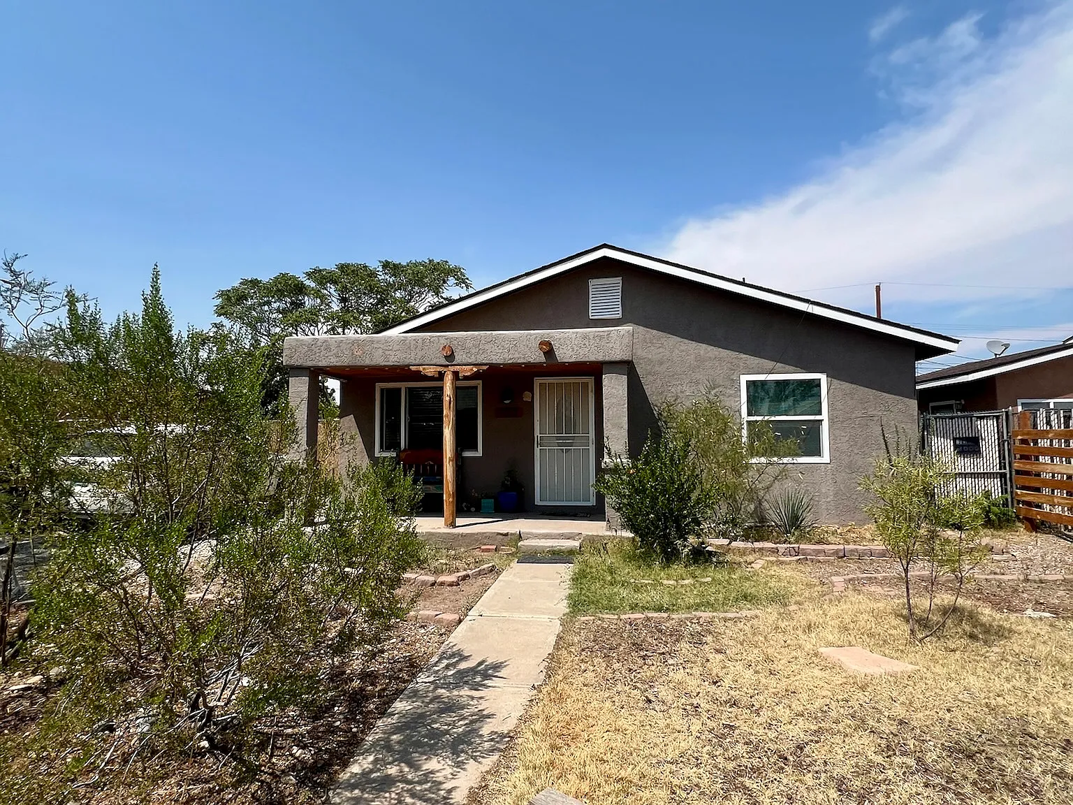 Delamar Ave NW, Albuquerque — Photo 1