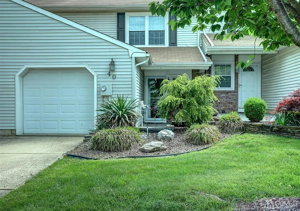 3 bed, 2.5 bath, $3,500 — Photo 1