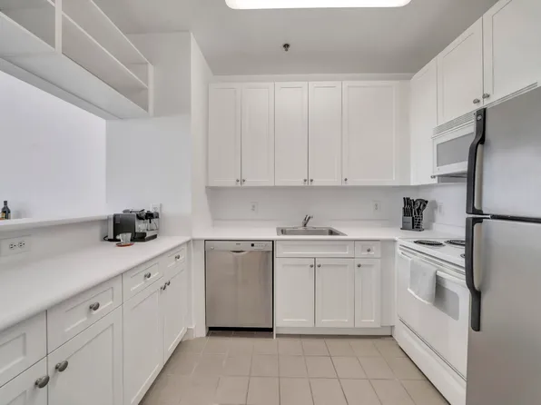 1500 Hudson Street image 14 of 27