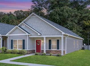 59 Calloway Ln, Cartersville, GA 30120