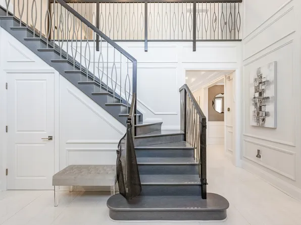 190-22 Nero Avenue image 3 of 43