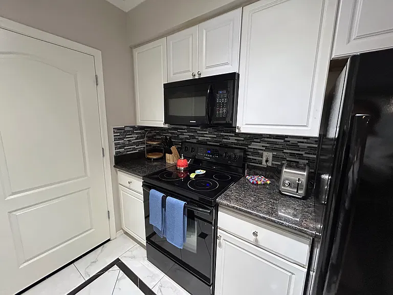 1701 E Colter St — Photo 42