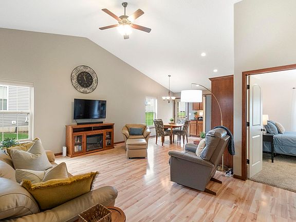 4th image of 4156 Mourning Dove Dr