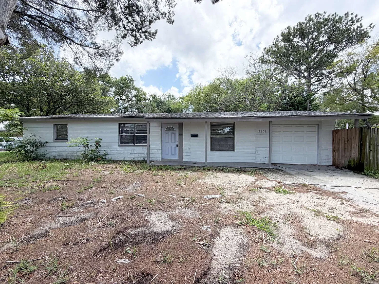 3 bed, 2.0 bath, 1100 sqft, $1,500 — Photo 1