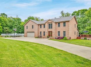 6163 Tuscarawas Rd, Industry, PA 15052