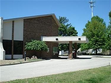 2nd image of 600 Gypsy Ln