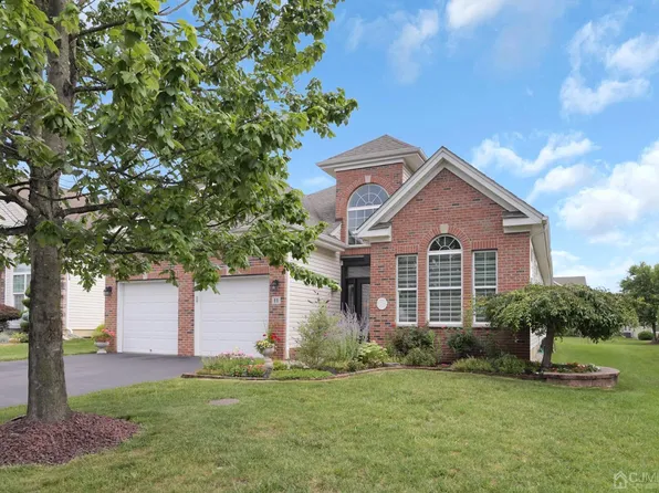 11 Nottingham Ct, Monroe Township, NJ 08831