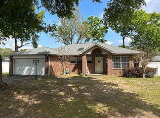 4242 Crosswinds Dr, Milton, FL 32583