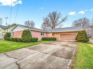 330 W Grant St, Waterman, IL 60556