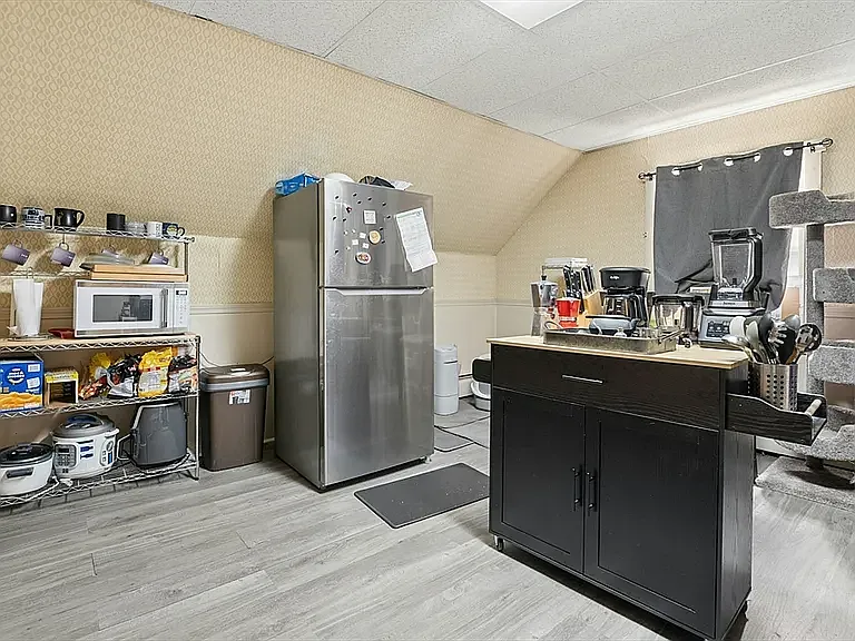 180 Lincoln St #2 — Photo 2