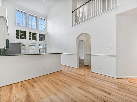 4th image of 1408 S Friendswood Drive #105