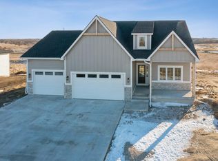 50254 Prairie Point Ct, Ames, IA 50014