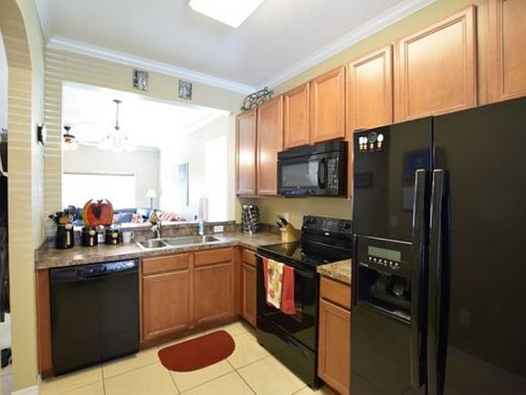 2nd image of 1261 Retreat View Cir