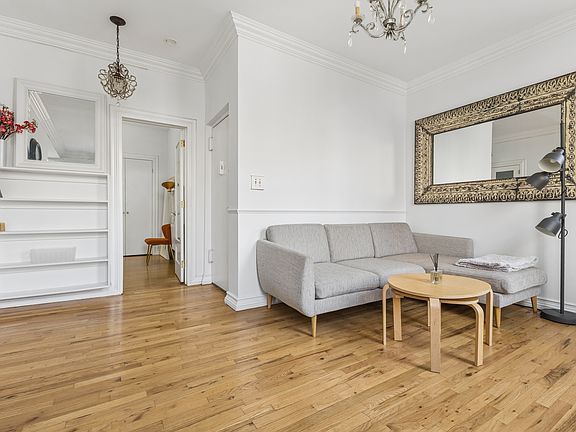 3rd image of 320 W 84th St APT 5A