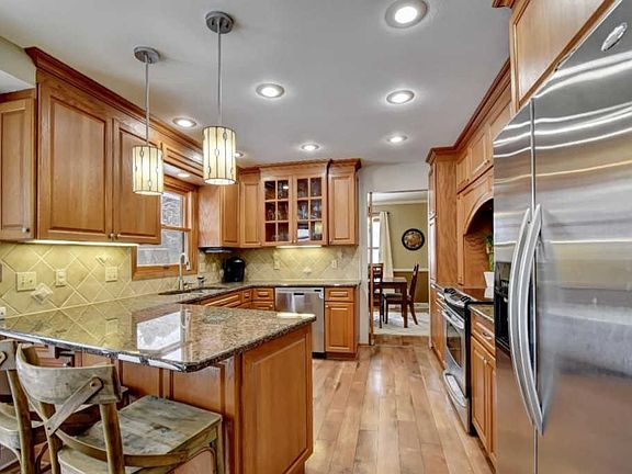 4th image of 266 W Orchard Dr