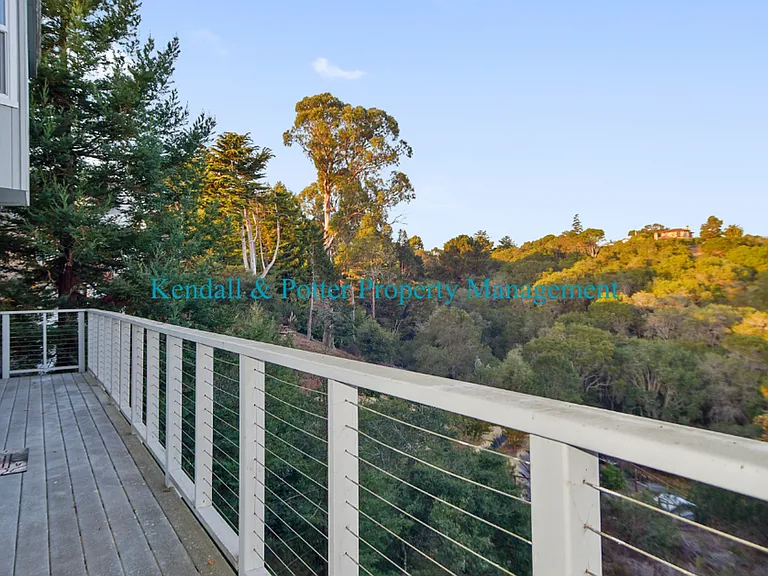 544 Cuesta Dr — Photo 21