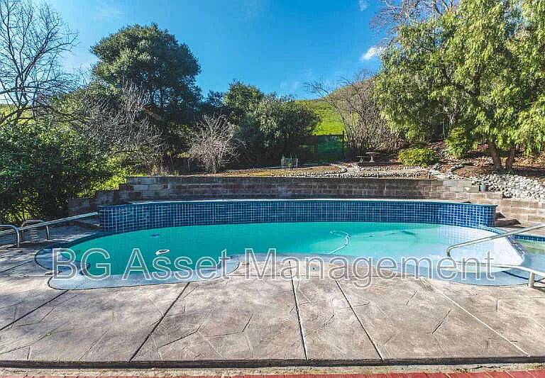 2901 Doidge Ave — Photo 36