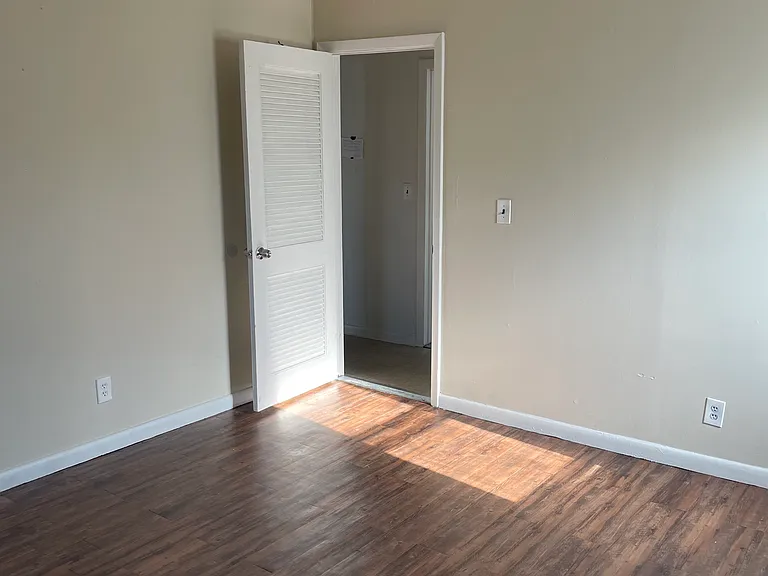 112 Burhans Ave #2 — Photo 7