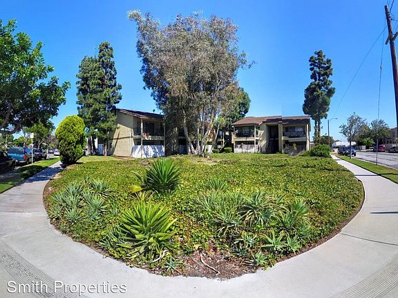 2nd image of 1865 Plaza Del Amo APT 4