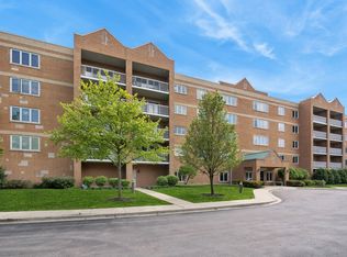 7450 N Waukegan Rd APT 505, Niles, IL 60714