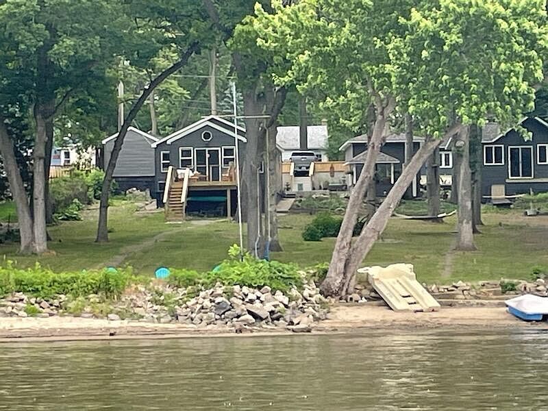 1st image of 4909 Wildwood Dr
