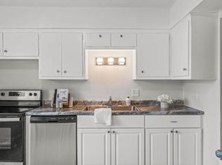 N84W15408 Menomonee Ave APT 3, Menomonee Falls, WI 53051