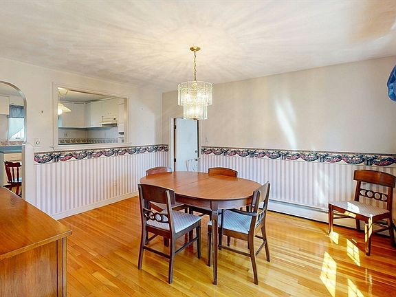 3rd image of 15 Rose St