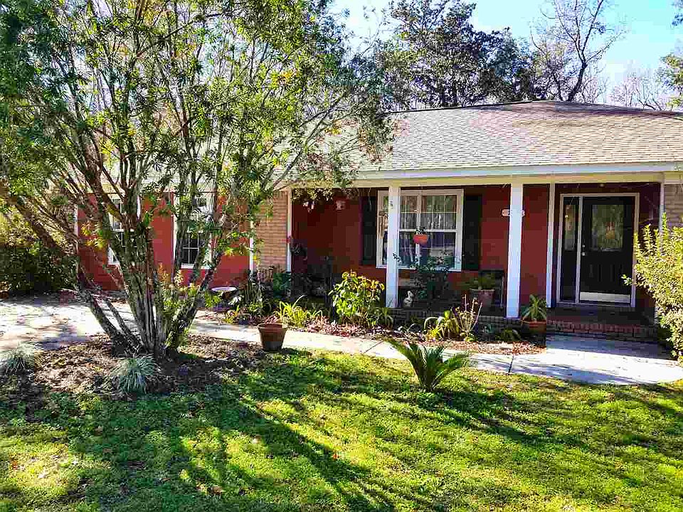 1st image of 125 Shadow Oak Cir