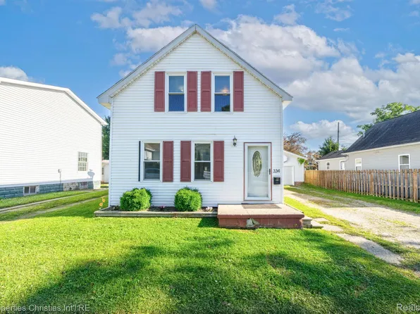 334 Delina St, Marine City, MI 48039
