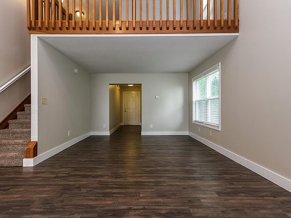 3rd image of 1832 Long Lake Dr