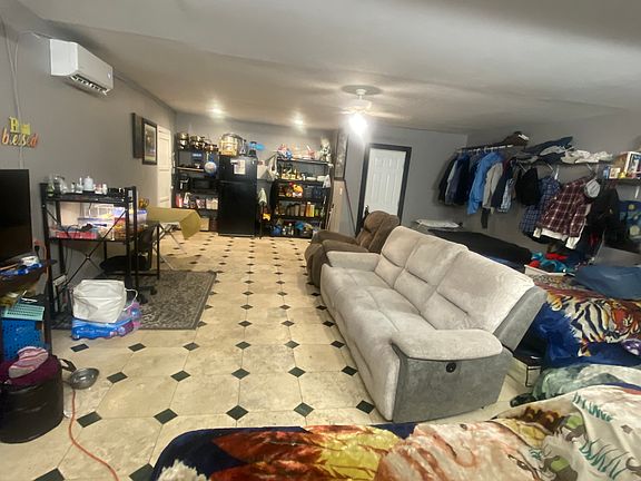 2nd image of 772 Orchid Dr