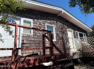 172 Salter Path Rd, Pine Knoll Shores, NC 28512